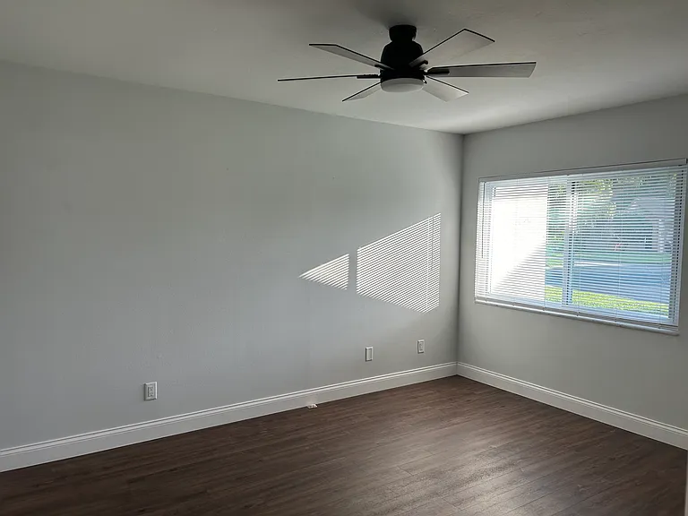 2743 Sand Hollow Ct — Photo 6