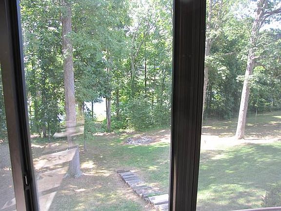 4th image of 845 Meadow Lake Ln