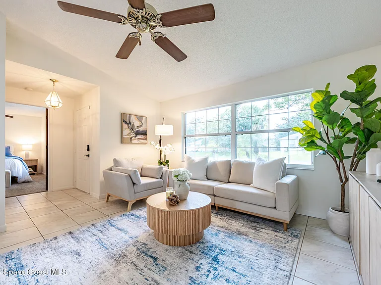 317 Fernandina St NW — Photo 3