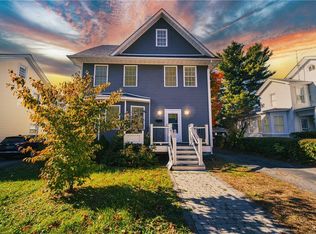 11 Lake Ave, Middletown, NY 10940