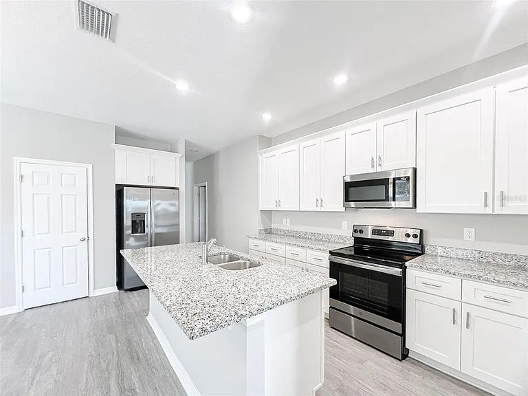 3412 Cup Dr — Photo 8