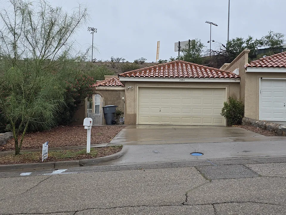 135 N Alto Mesa Dr #A