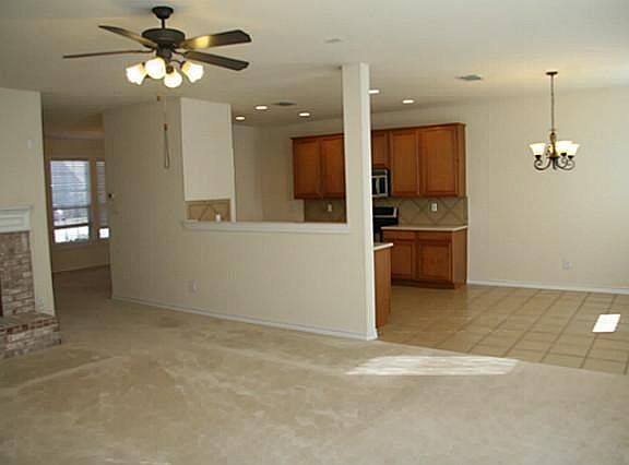 4th image of 2836 Elm Fork Dr