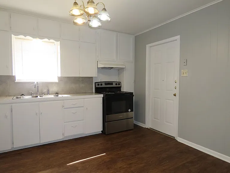 2423 Plume Dr — Photo 5