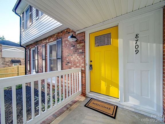 3rd image of 8709 Nightingale Ln