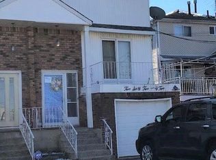 26202 149th Rd, Rosedale, NY 11422