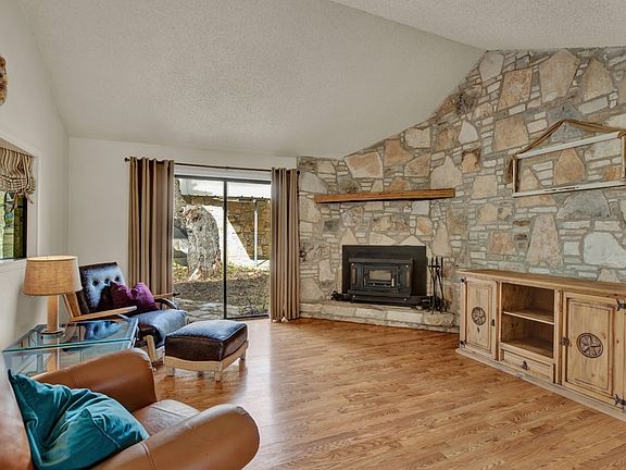 4th image of 119 Acorn Dr