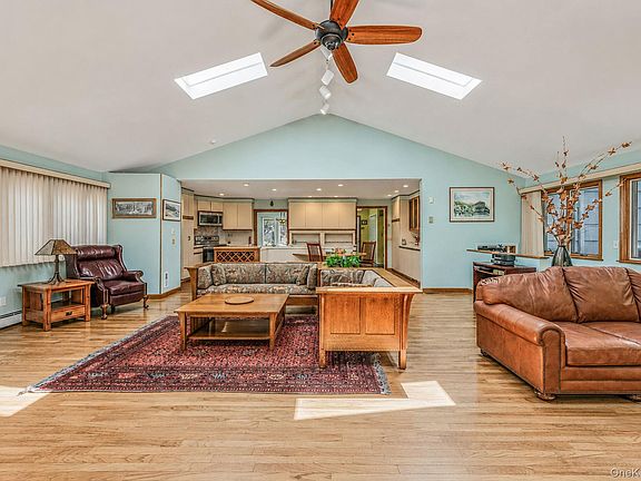 5th image of 3 Oak Court