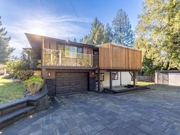 4491 Primrose Ln, North Vancouver, BC V7R 4H1