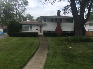 27 James Ct, Glenview, IL 60025