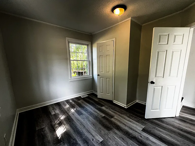 8118 Walnut Cove Rd — Photo 12