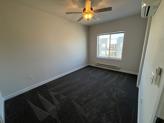 4th image of 1300 N Windsor Ave #205