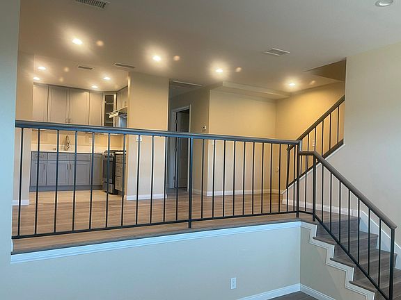3rd image of 415 Sefton Ave APT C