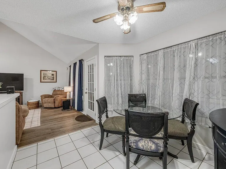 6453 Garden Dr — Photo 10