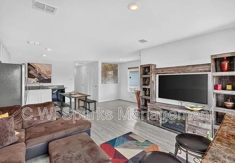 6825 Sunbeam Cir — Photo 5