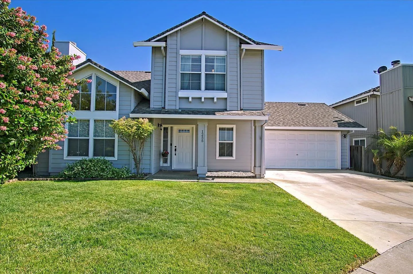 1255 Aspen Cir photo 1