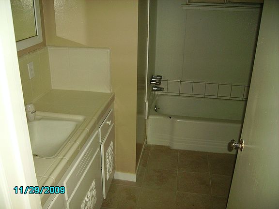 5th image of 2224 W Harvard Dr