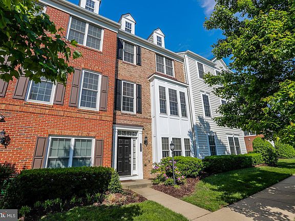 3rd image of 14580 Crossfield Way #89A