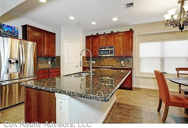 1st image of 599 Miramar Dr