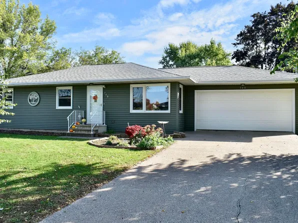 348 Emherst St, Winona, MN 55987