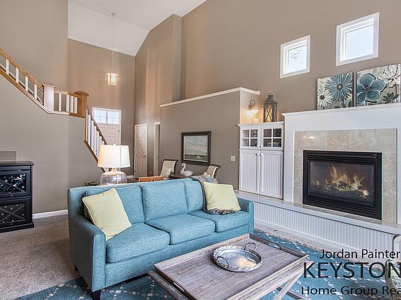 3rd image of 3437 40th St SW