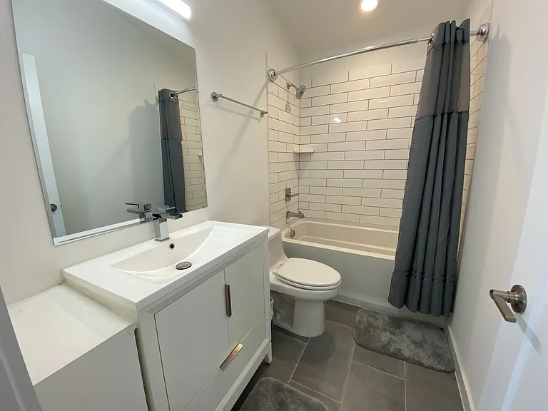 218 Heck St — Photo 15