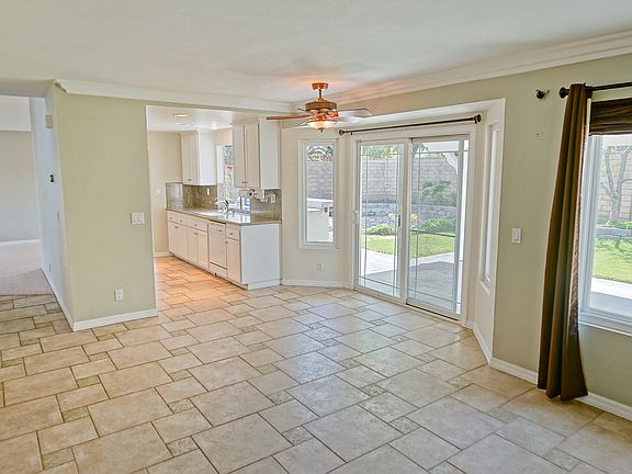 5th image of 27634 Quincy St