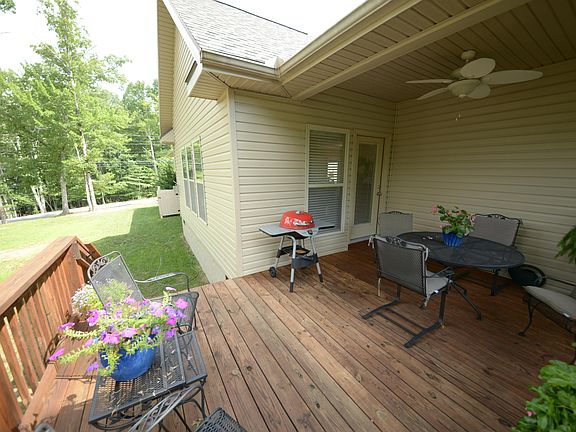 4th image of 20 Bacham Ln