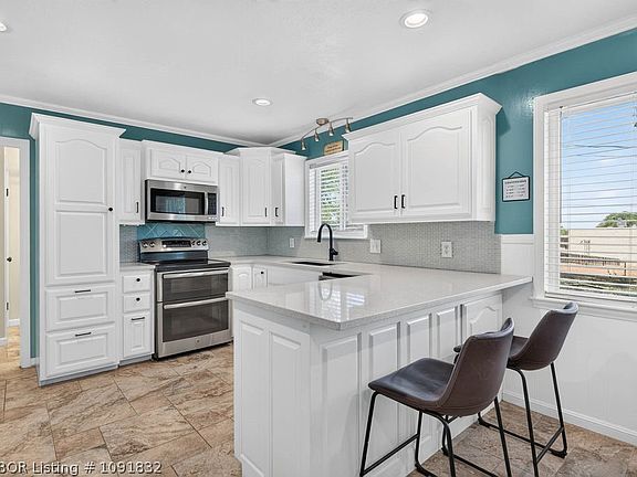 3rd image of 5311 S Y Cir
