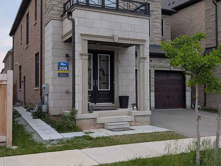 2445 Charles Cornwall Ave #BASEMENT — Photo 2