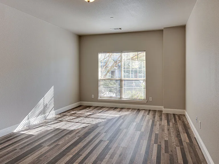 5509 Soledad Dr — Photo 24