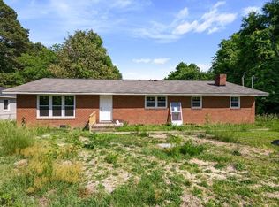 995 Shawtown Rd, Lillington, NC 27546