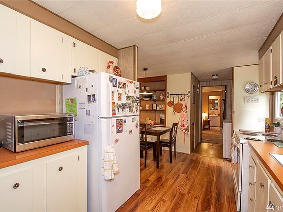 5th image of 14250 Pioneer Way SE