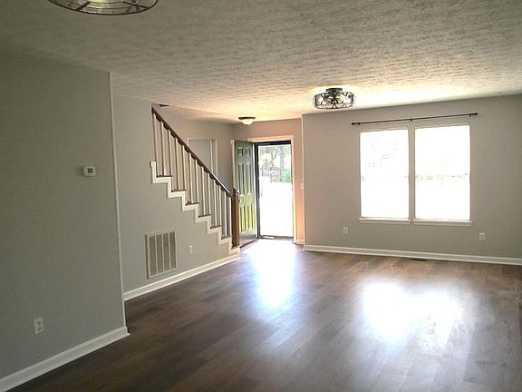 2nd image of 116 Paxton Ct