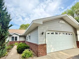 103 Raven Ct, Mankato, MN 56001