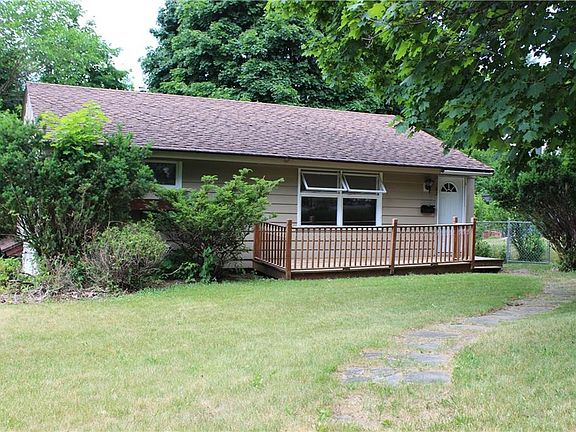 3rd image of 182 Thurlow Dr