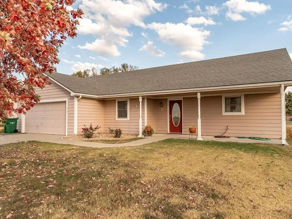 312 W Waggoner St, Adrian, MO 64720
