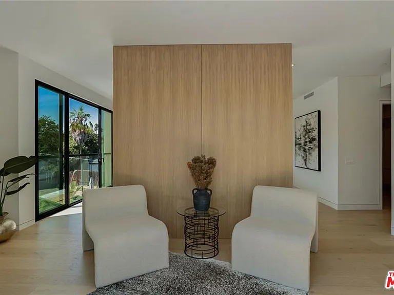 4939 Petit Ave — Photo 26