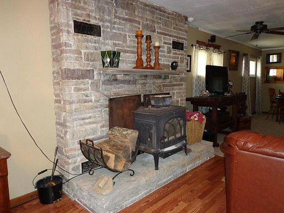 2nd image of 841 South St