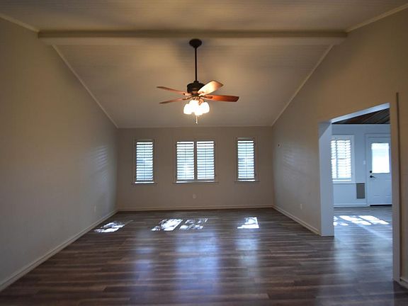 3rd image of 300 Rosebud Dr