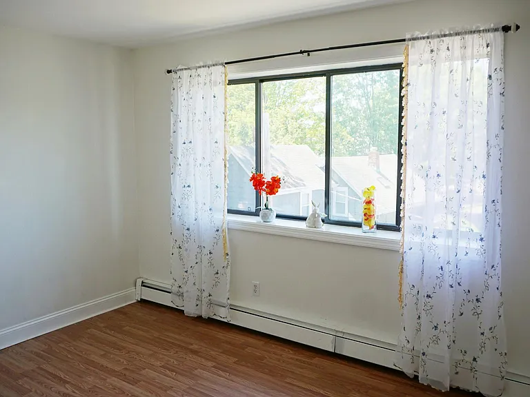 41 Walnut St #44 — Photo 13