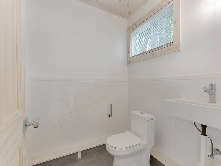 70 Powell Ave — Photo 19