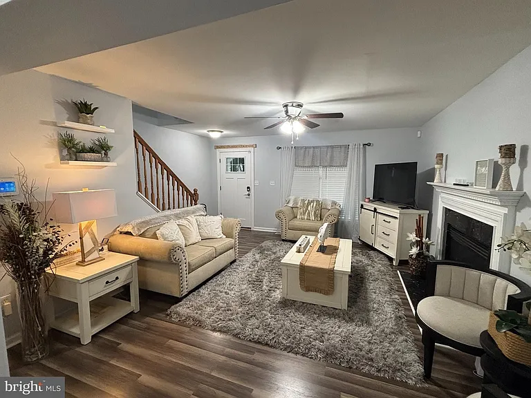 476 W Harvest Ln — Photo 5