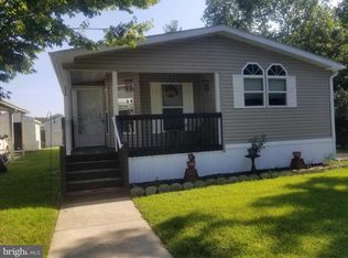 338 New Hope Ln, Williamstown, NJ 08094