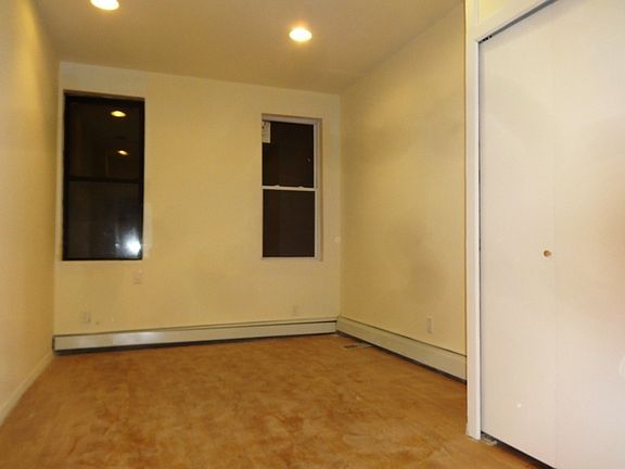 3rd image of 18 Palmetto St #1LM