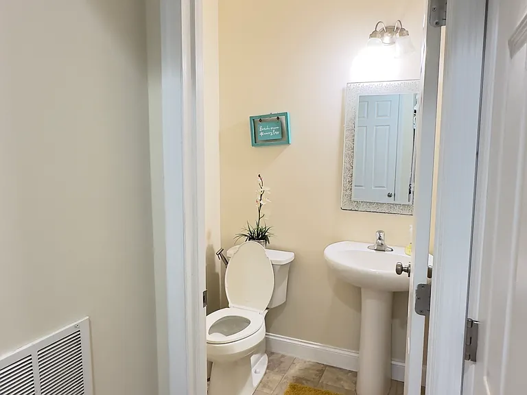 Powder room