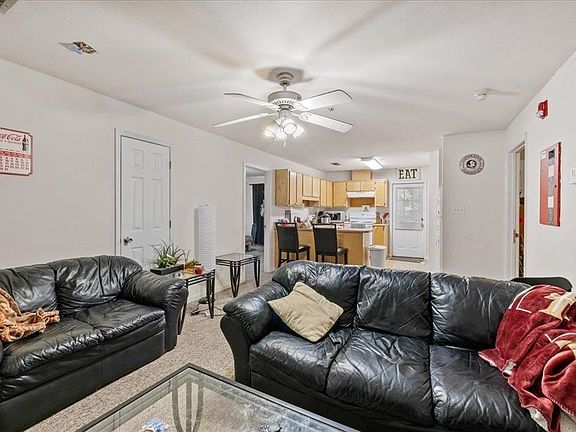 2nd image of 615 N Woodward Ave #2