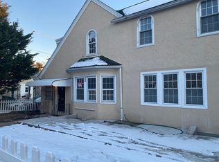 200 Heather Rd, Upper Darby, PA 19082