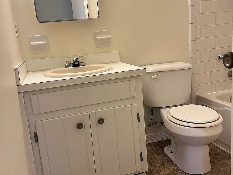 2nd bathroom