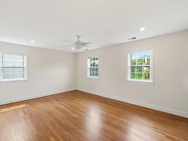 2812 Northampton St NW — Photo 13